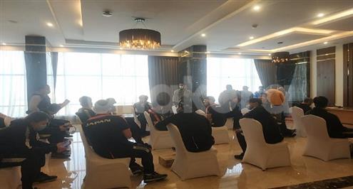 استعداداً لمونديال لليد.. اليابان تجري مسحة كورونا في برج العرب